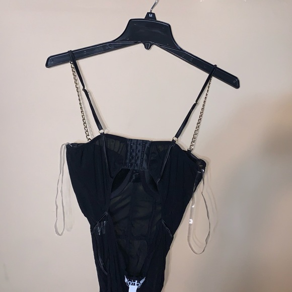 BRAND NEW SEXY BODYSUIT - Picture 3 of 5